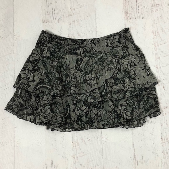 NWT BCBGeneration Lace Ruffle Mini Skirt - Picture 1 of 5